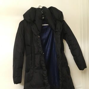 Tahari puffer jacket size S